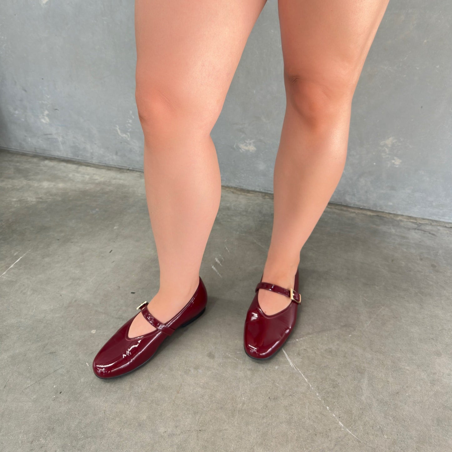 Roxy Flat | Cherry Red (Pre order)