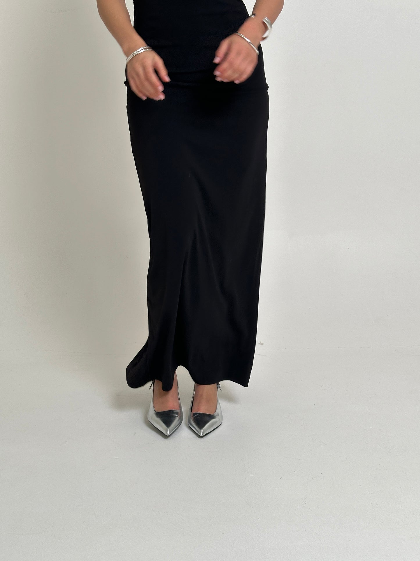 Limited Edition Ari Wide Fit Kitten Heel | Silver