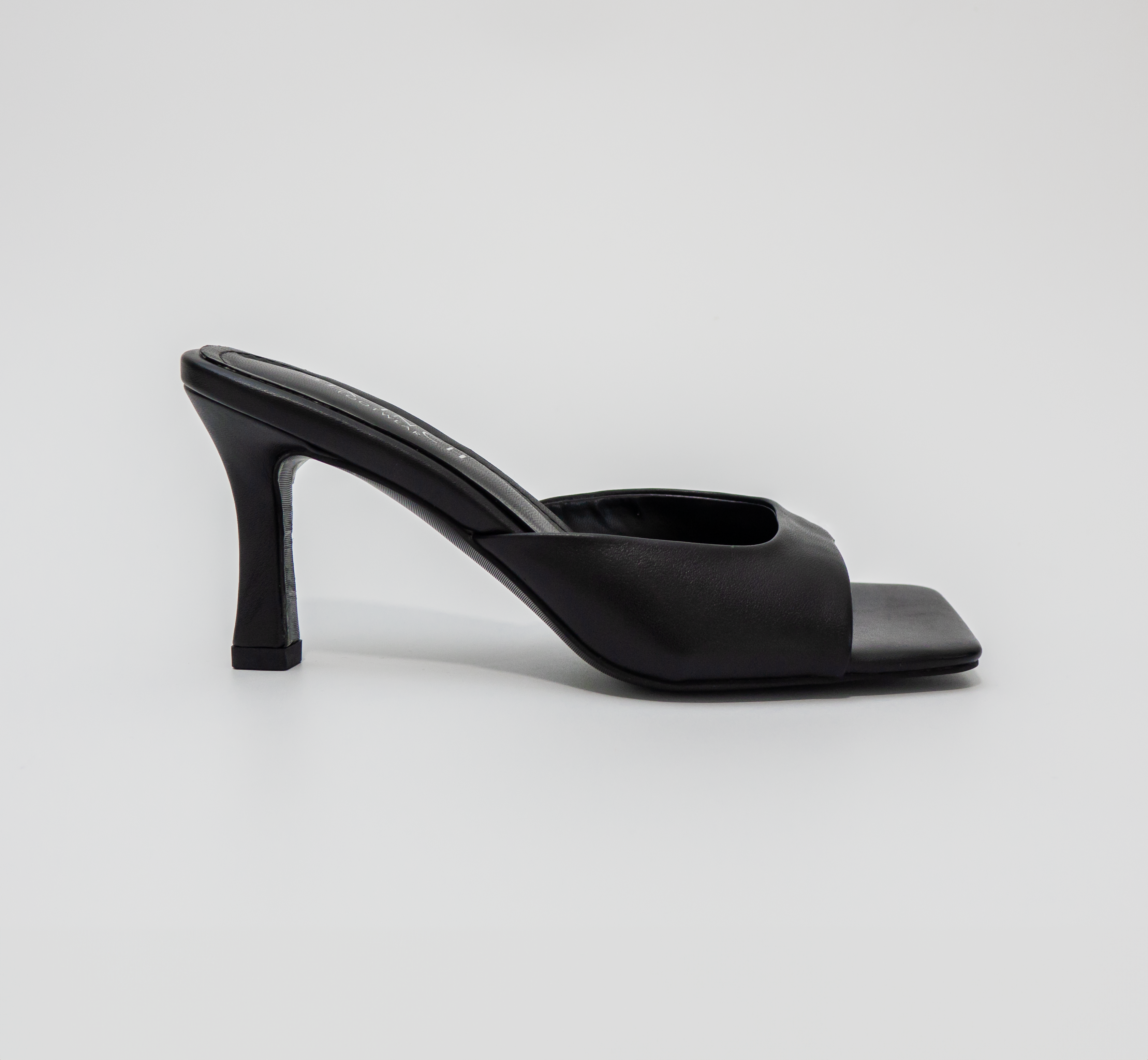 Valore Mule | Black